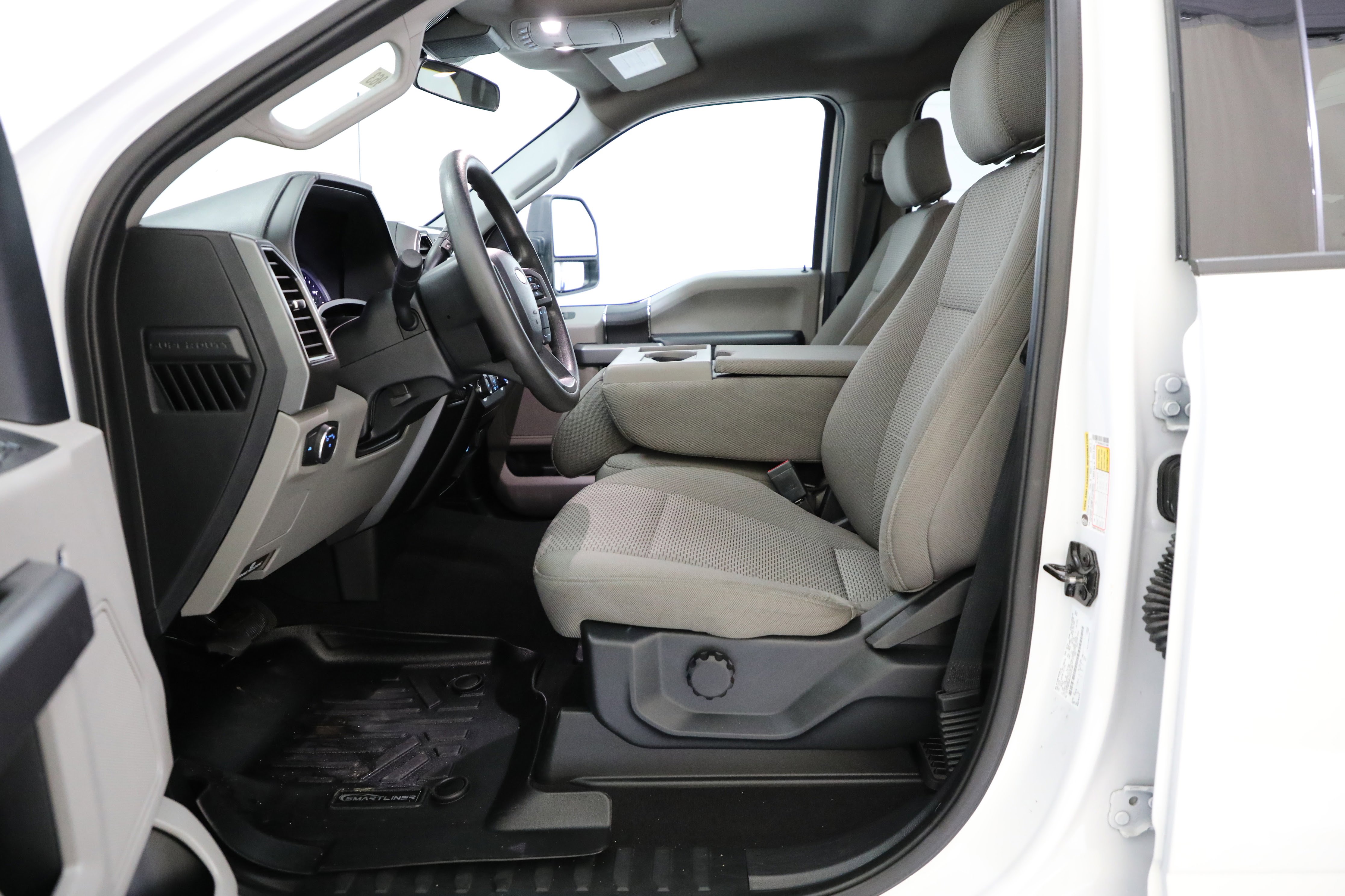 Used 2020 Ford F250 XLT image 9