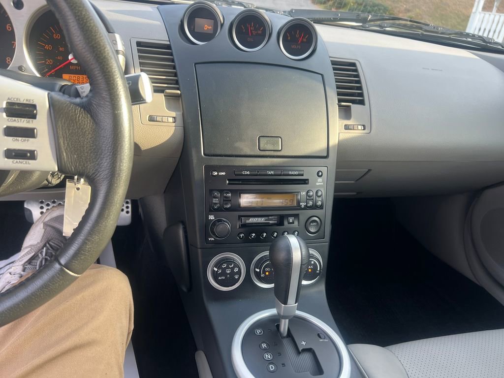 Used 2004 Nissan 350Z Touring w/ Aerodynamics Pkg image 18