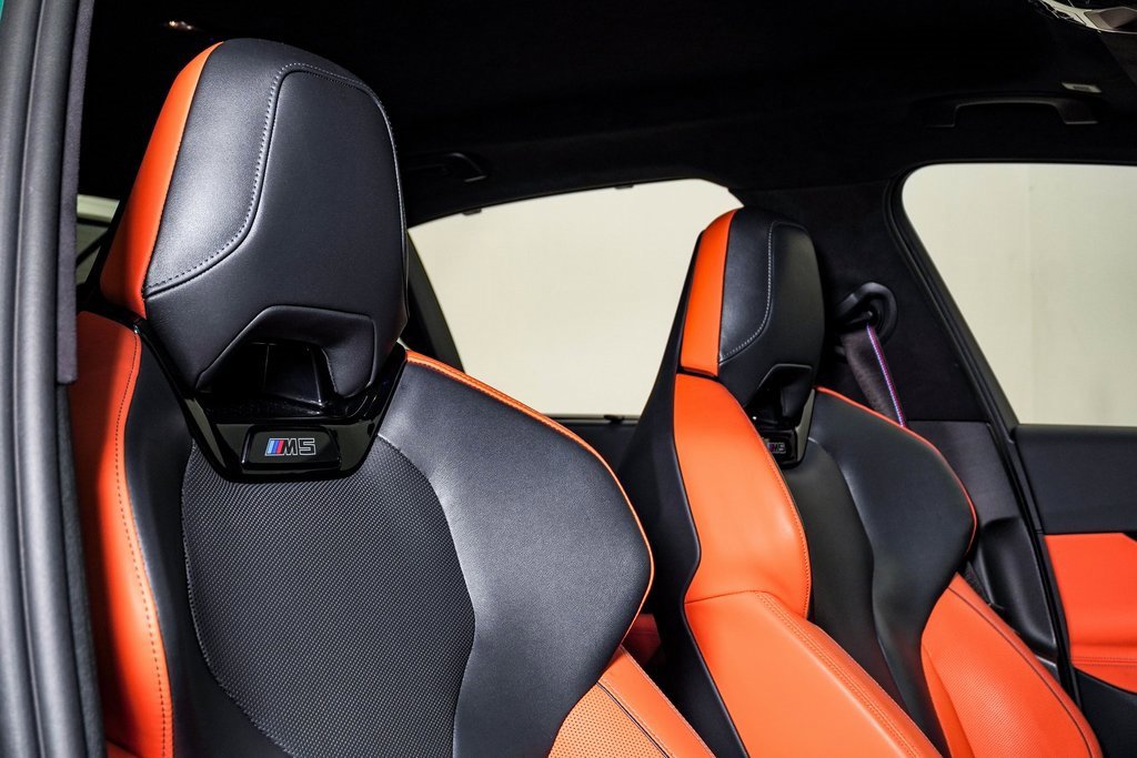 Used 2025 BMW M5 w/ Carbon Package image 18