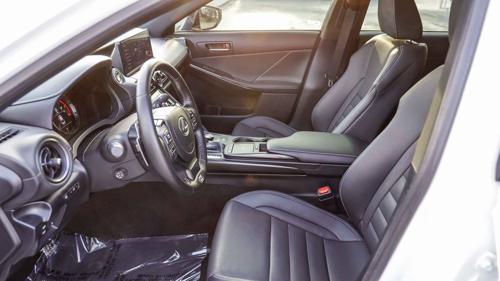 Used 2024 Lexus IS 500 image 22