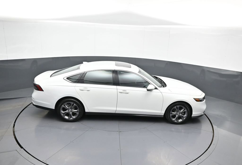 Certified 2023 Honda Accord EX image 37
