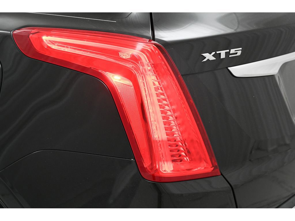 Used 2019 Cadillac XT5 Luxury image 24