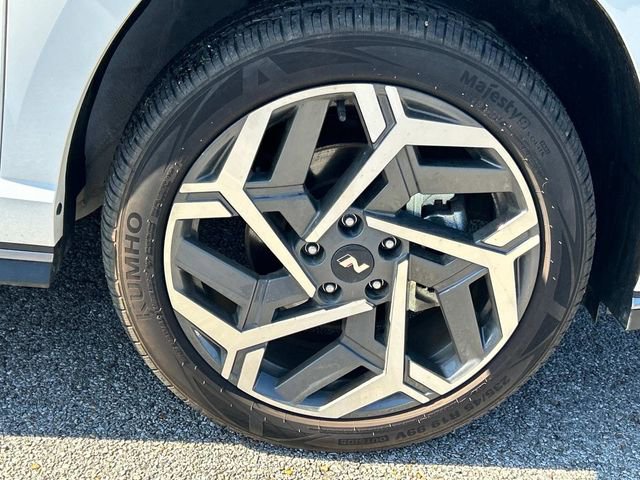 Used 2024 Hyundai Kona N Line image 9
