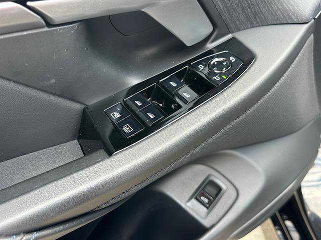 Used 2026 BMW 540i xDrive AWD/4WD image 18