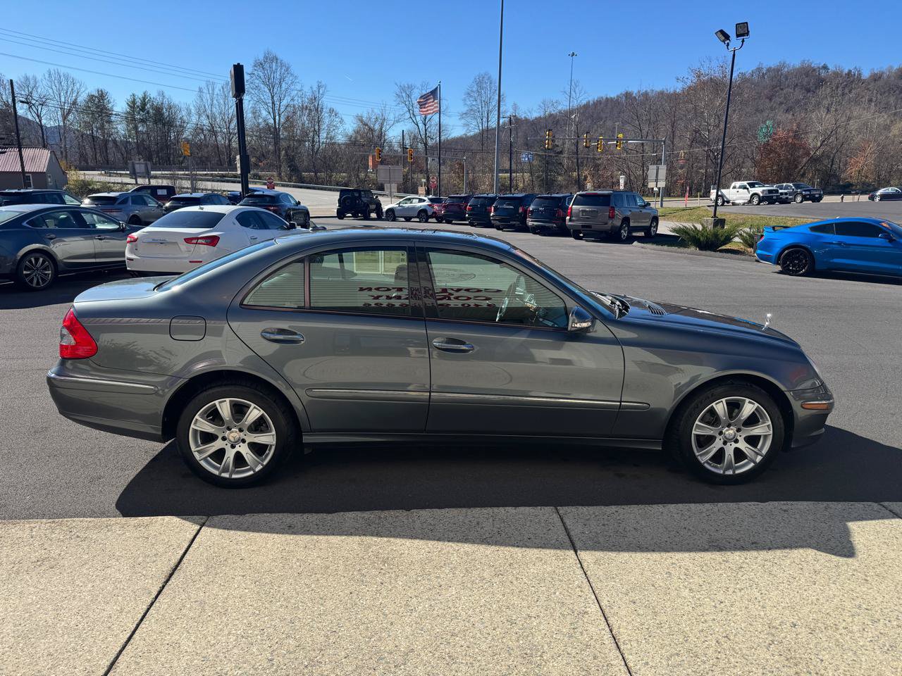 Used 2009 Mercedes-Benz E 350 4MATIC Sedan image 8
