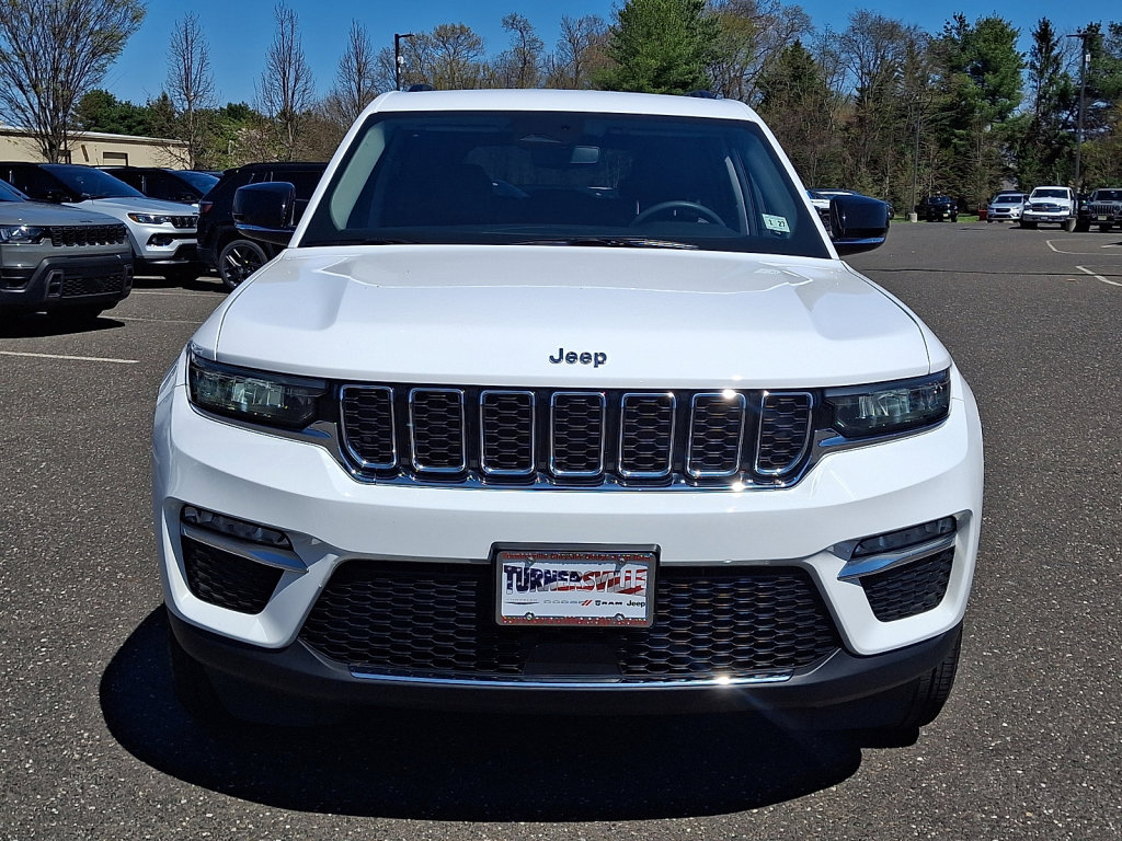 Used 2023 Jeep Grand Cherokee Limited image 8