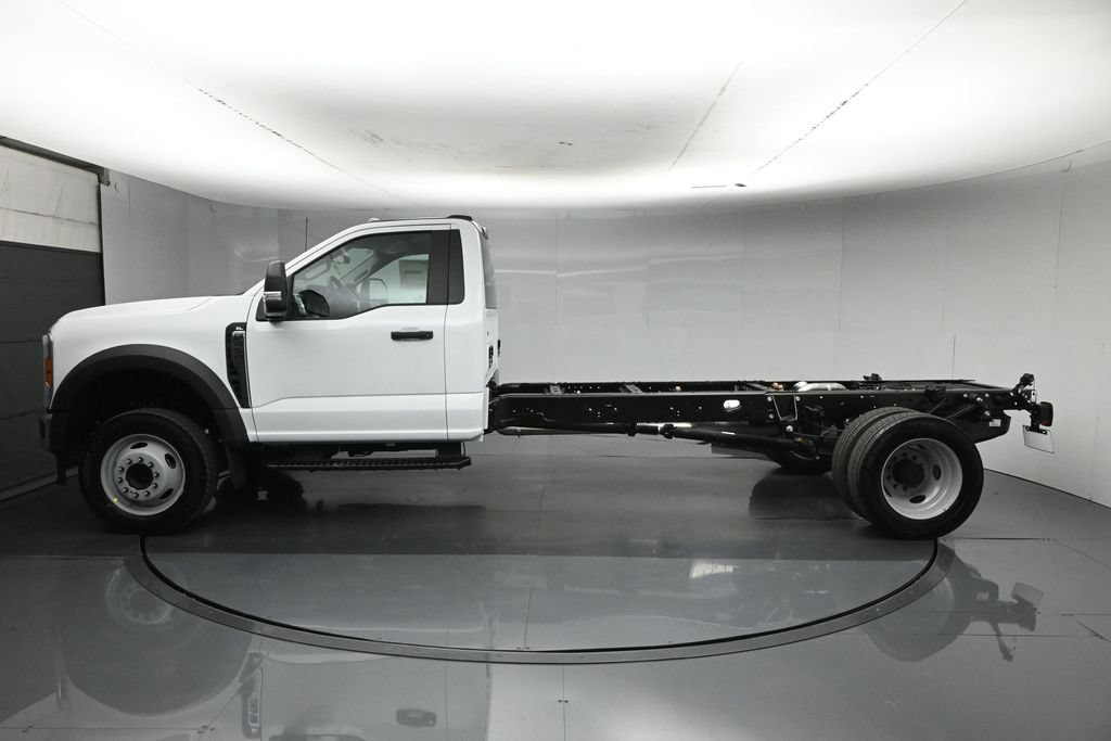New 2026 Ford F450 XL w/ XL Chrome Package RWD image 6