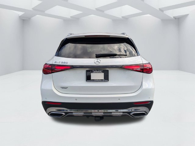 Used 2023 Mercedes-Benz GLC 300 w/ Exclusive Trim Package image 6