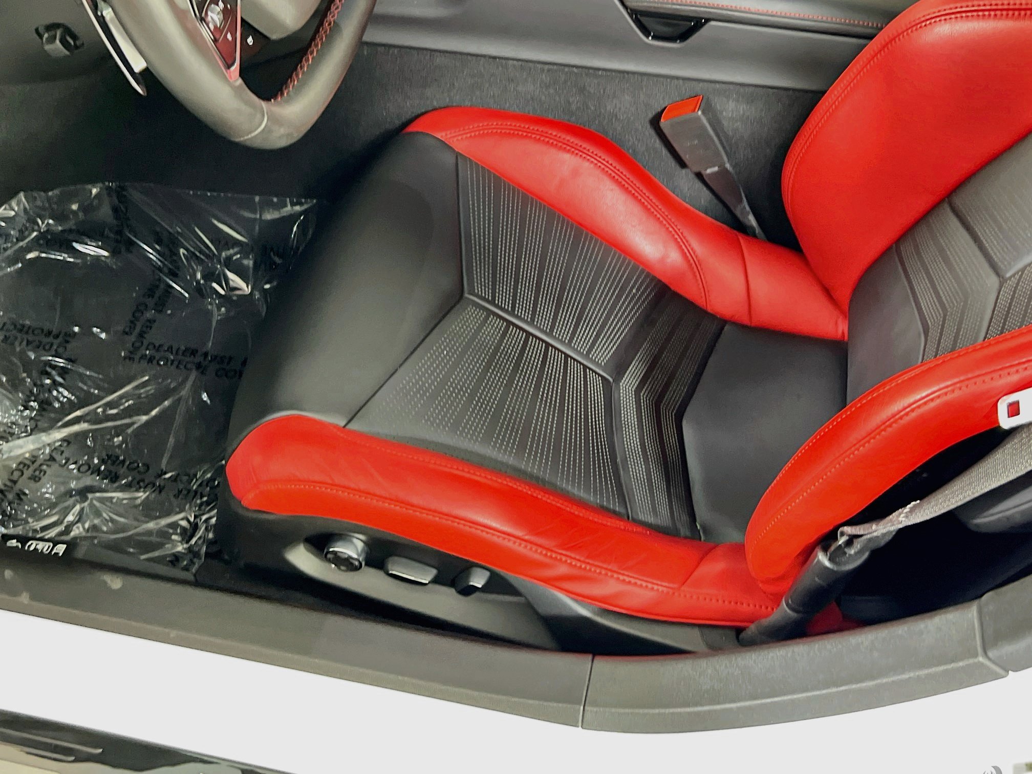 Used 2020 Chevrolet Corvette Stingray Preferred Cpe w/ 2LT Preferred Equipment Group RWD image 19