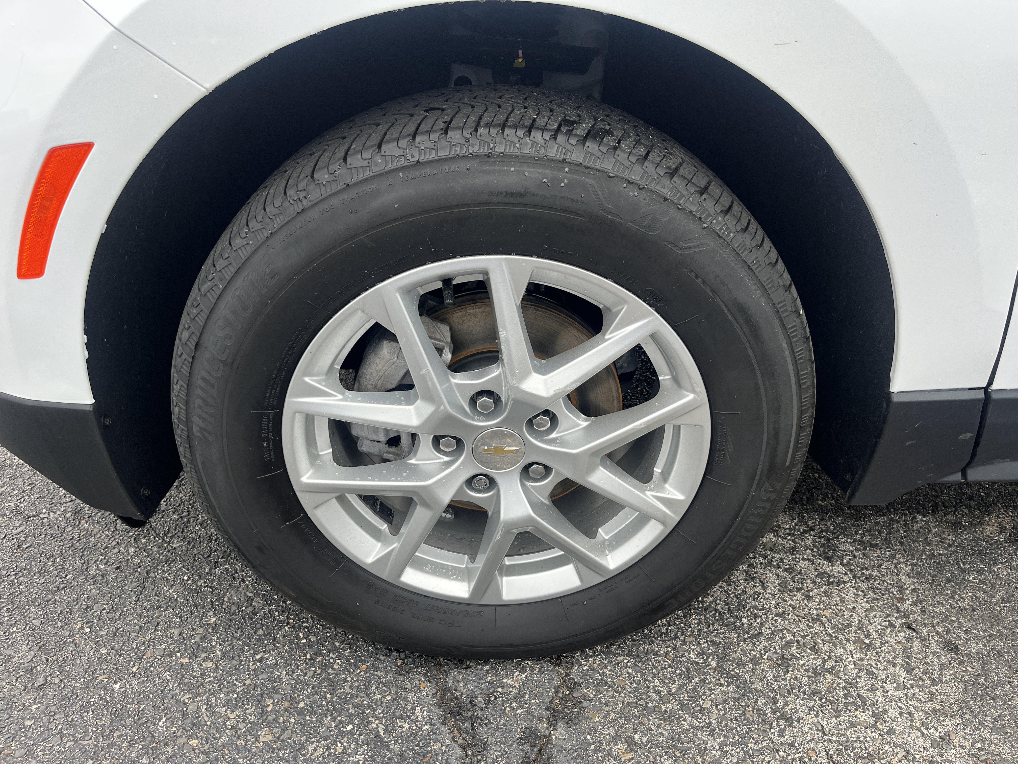 Used 2024 Chevrolet Equinox LT w/ Driver Convenience Package AWD/4WD image 9