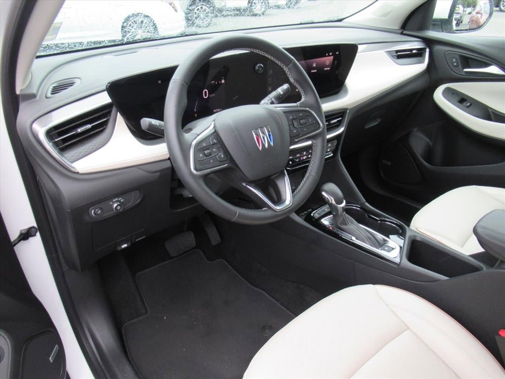 Used 2024 Buick Encore GX Avenir w/ Avenir Technology Package FWD image 15