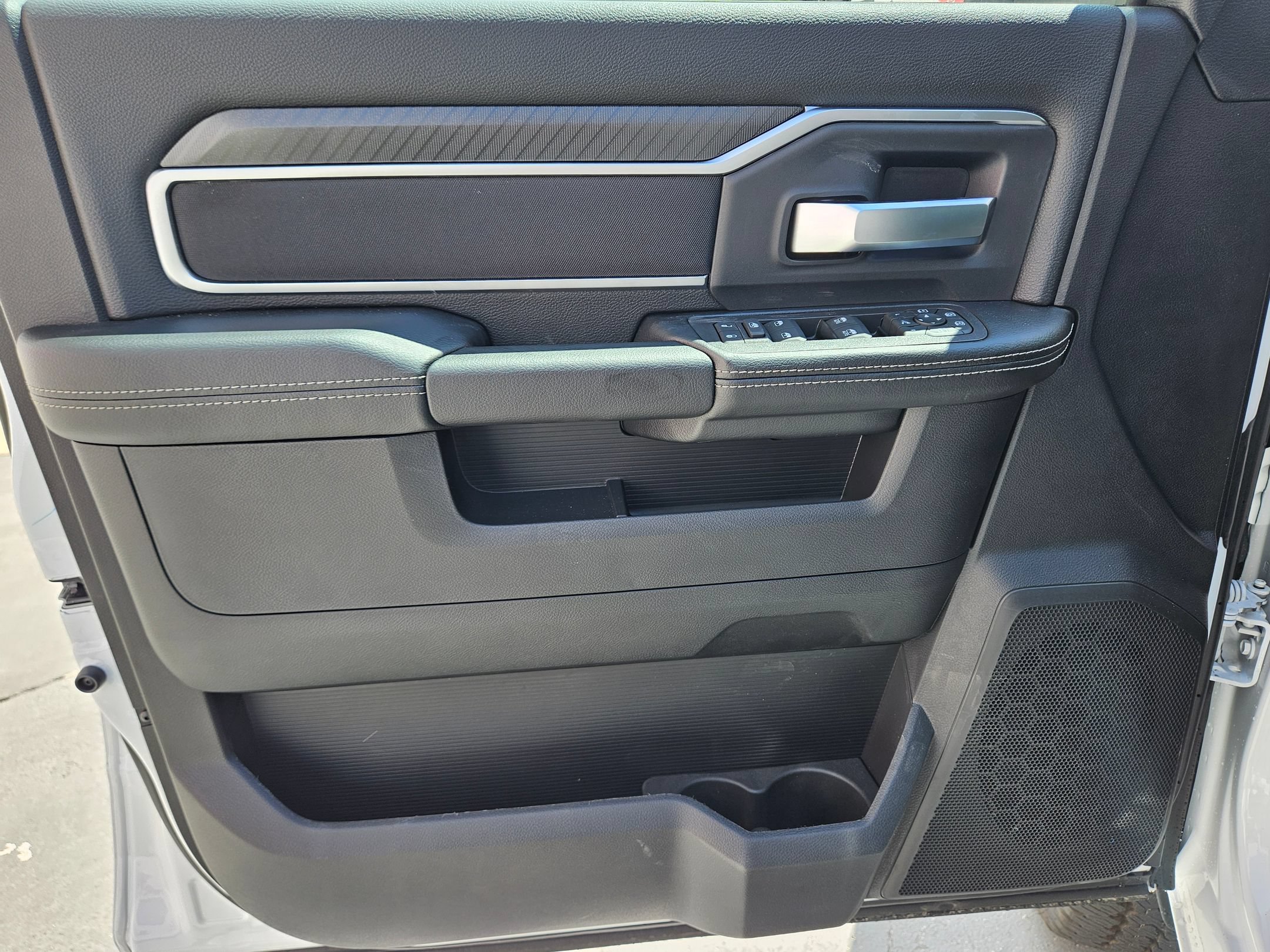New 2026 RAM 2500 Big Horn AWD/4WD image 16