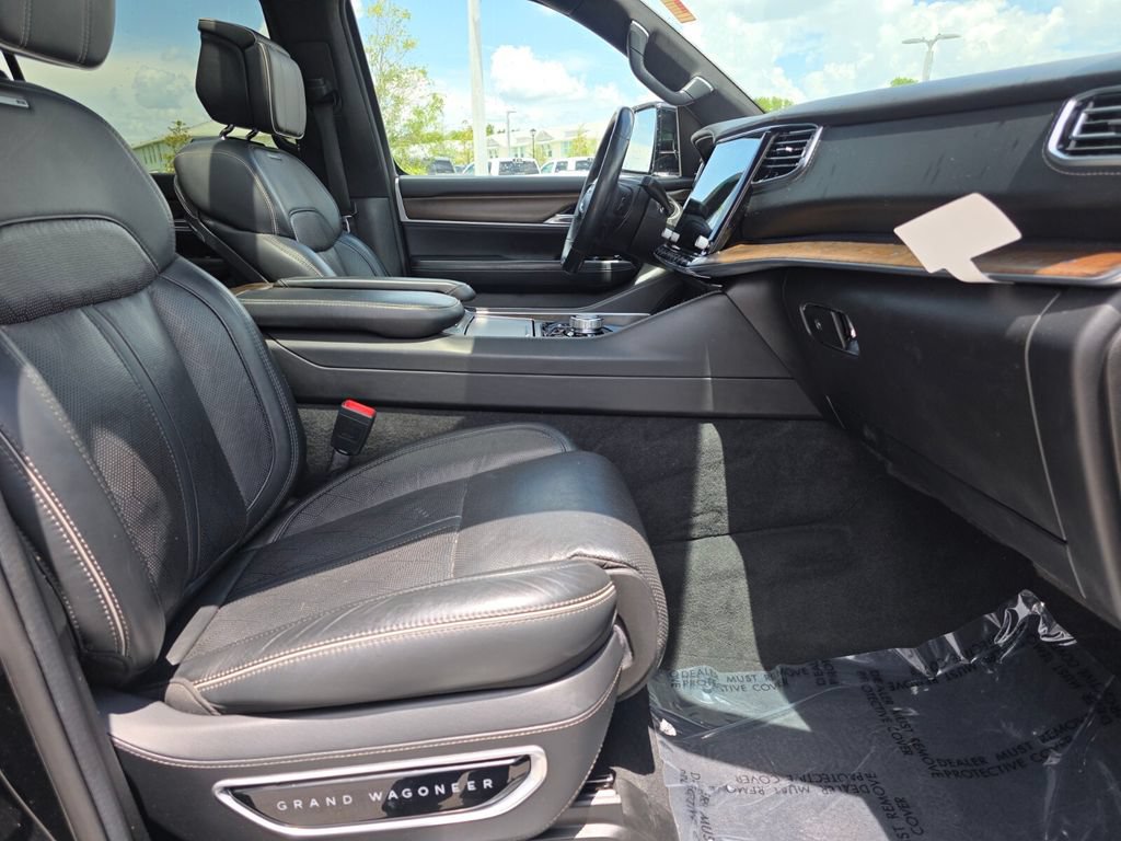 Used 2022 Jeep Grand Wagoneer Series II AWD/4WD image 15