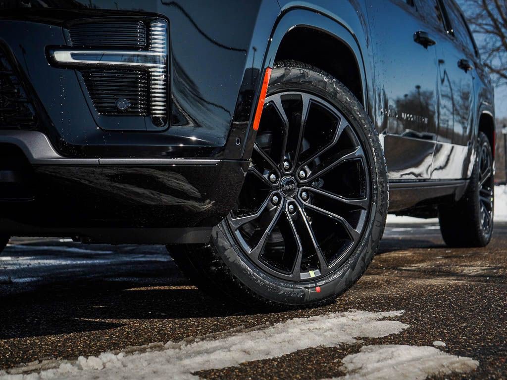 New 2026 Jeep Grand Wagoneer L Summit image 6