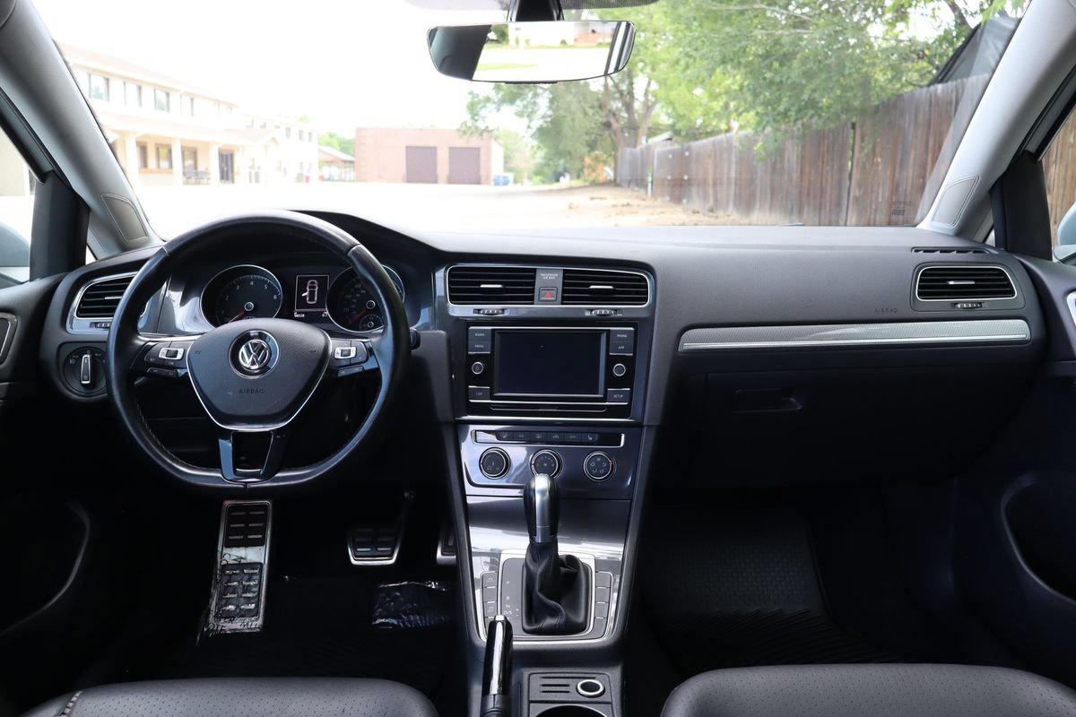 Used 2018 Volkswagen Golf Alltrack S AWD/4WD image 16