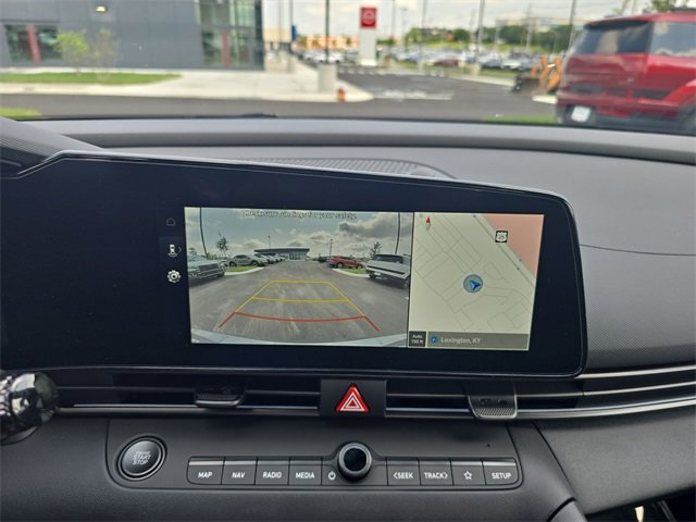 New 2025 Hyundai Elantra SEL image 17