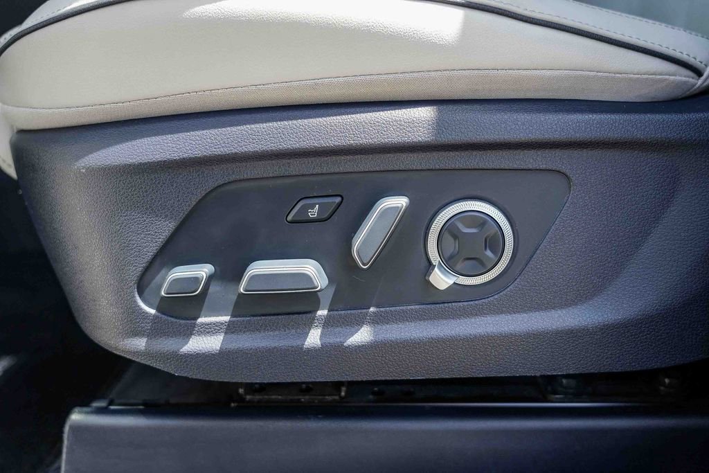 Used 2025 Hyundai Palisade Calligraphy FWD image 22