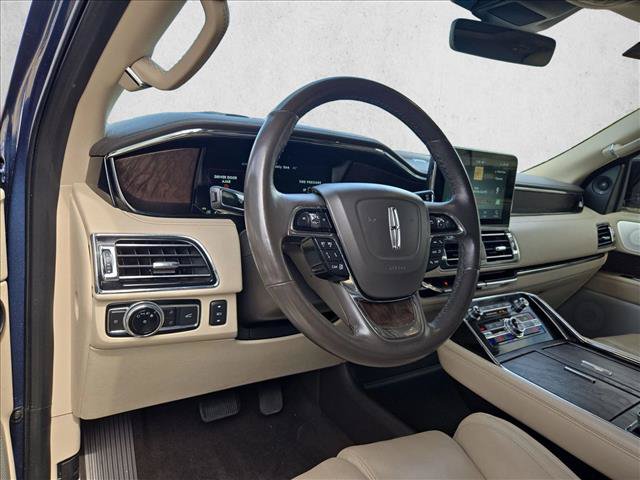 Used 2020 Lincoln Navigator L Reserve w/ Luxury Package AWD/4WD image 10
