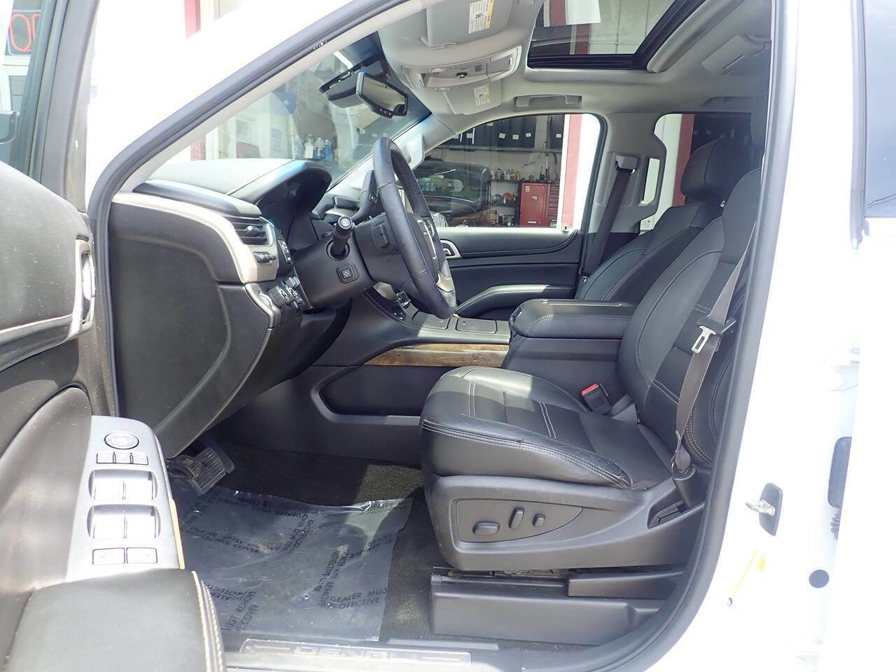 Used 2017 GMC Yukon XL Denali w/ Open Road Package image 13