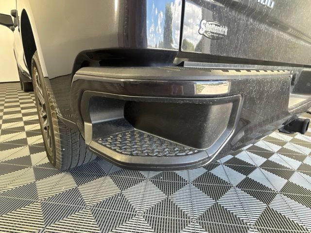 Used 2022 Chevrolet Silverado 1500 Custom AWD/4WD image 24