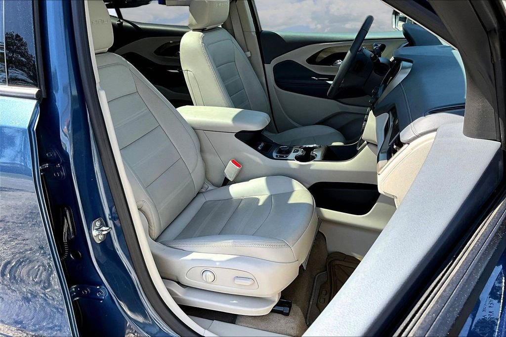 Used 2024 GMC Terrain Denali image 31