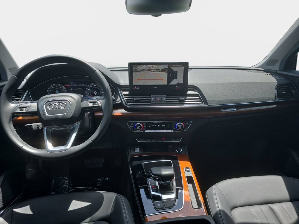 Used 2023 Audi Q5 2.0T Premium Plus w/ Premium Plus Package AWD/4WD image 12
