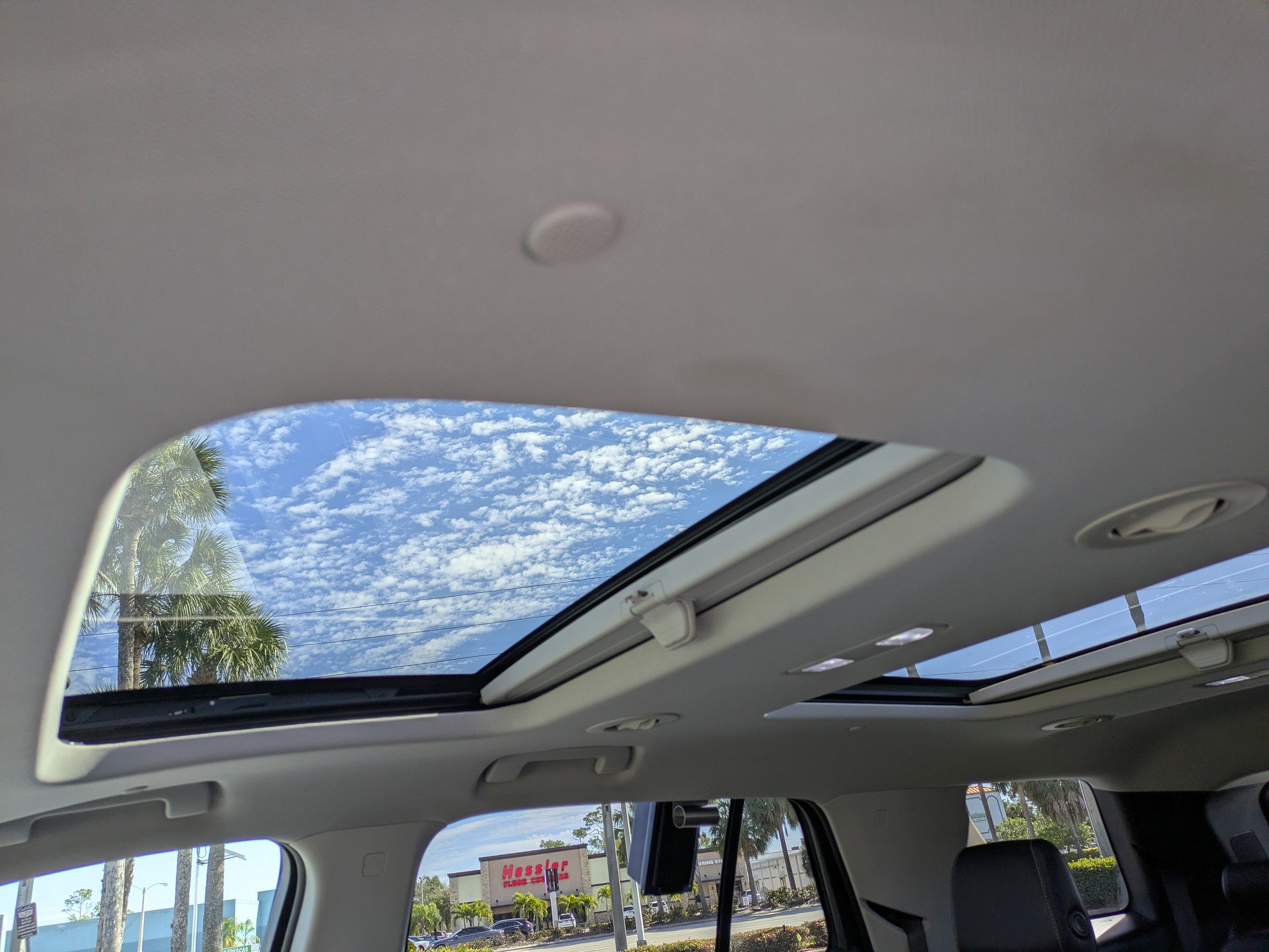 Used 2018 Chevrolet Traverse Premier w/ Driver Confidence II Package image 19