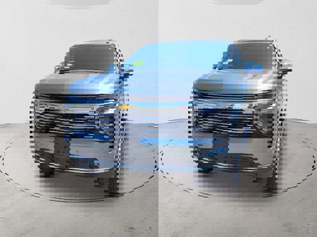 New 2025 Chevrolet Suburban Premier image 2