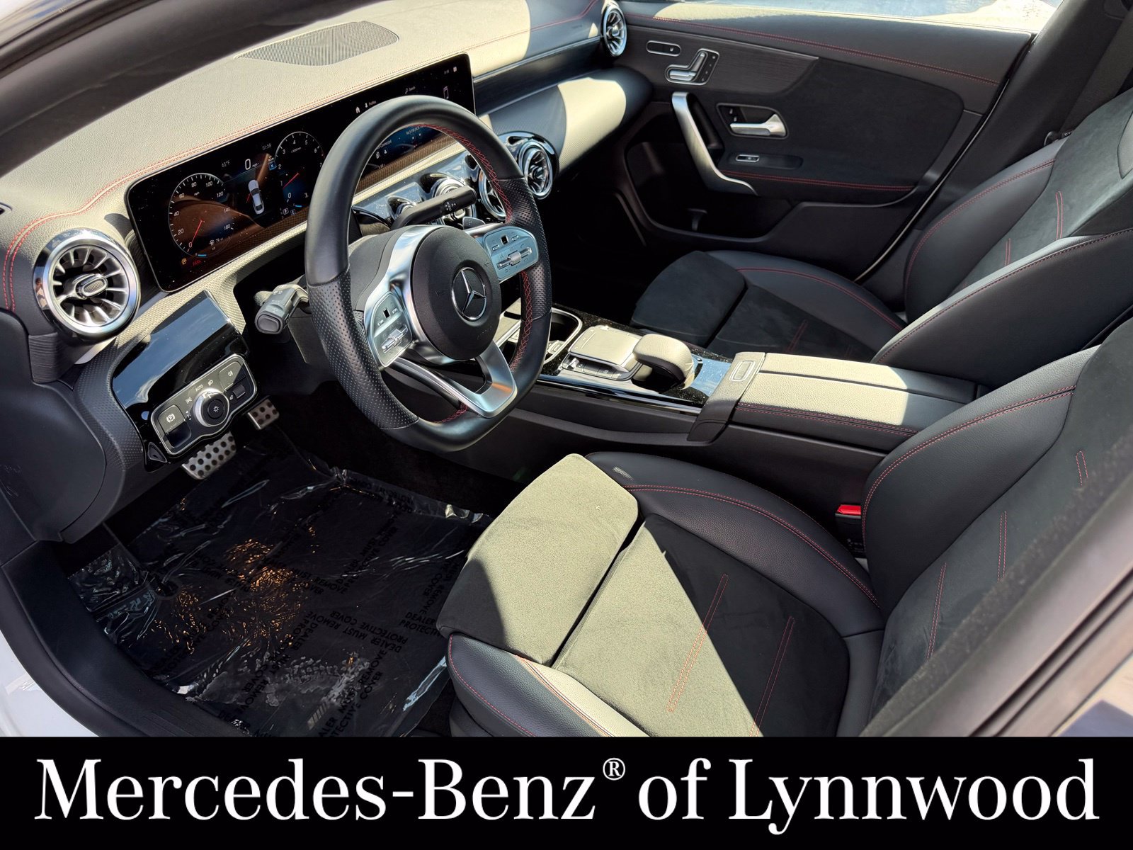 Used 2023 Mercedes-Benz CLA 250 4MATIC image 11