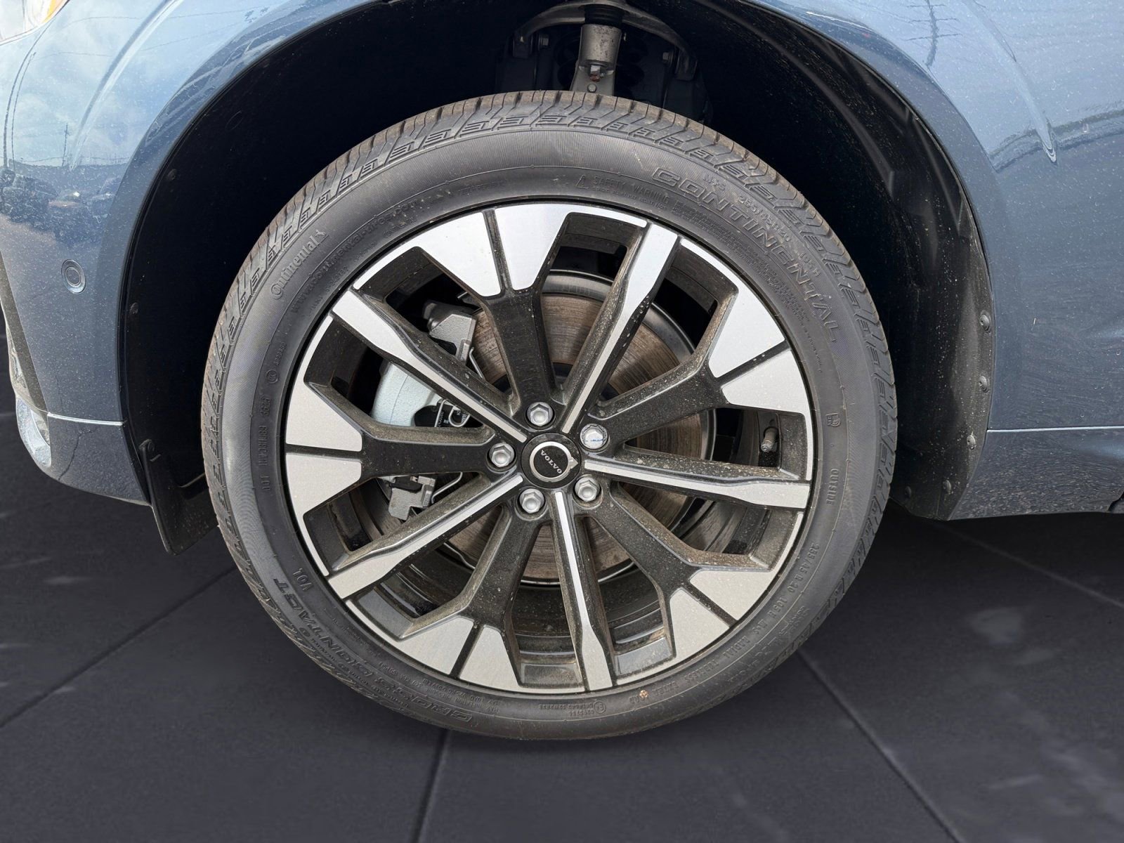 New 2026 Volvo XC60 T8 Plus w/ Protection Package Premier image 14