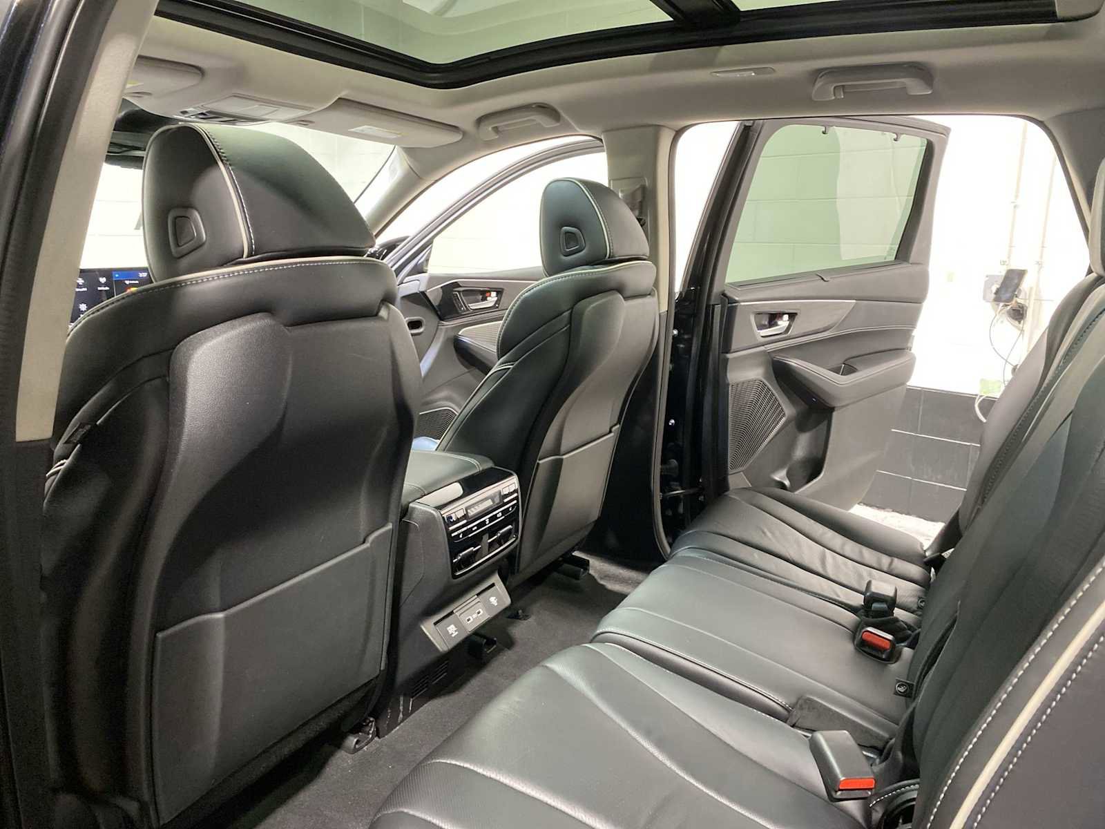 Certified 2023 Acura MDX SH-AWD w/ Advance Package image 12