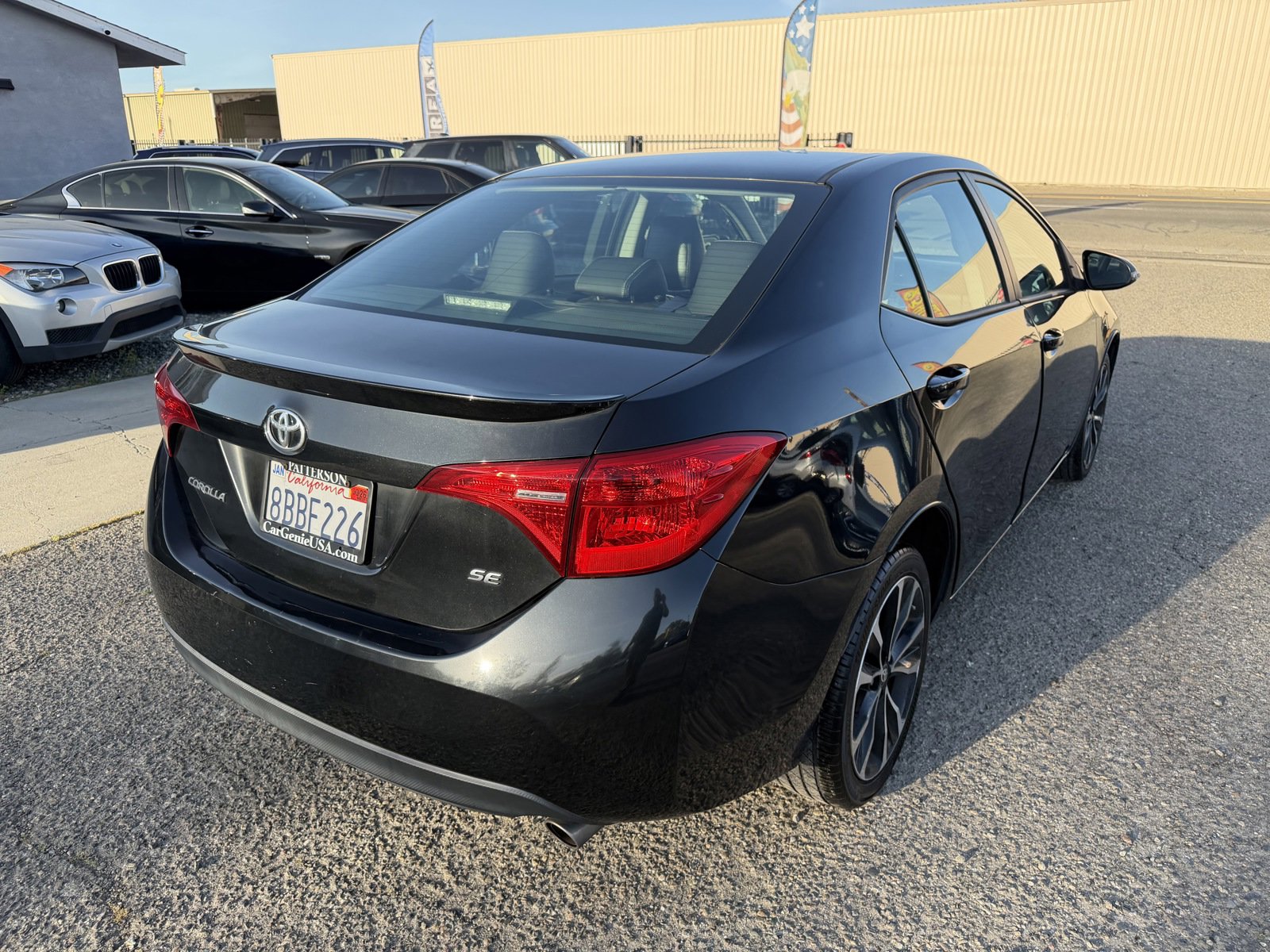 Used 2018 Toyota Corolla SE w/ Carpet Mat Package (TMS) image 5