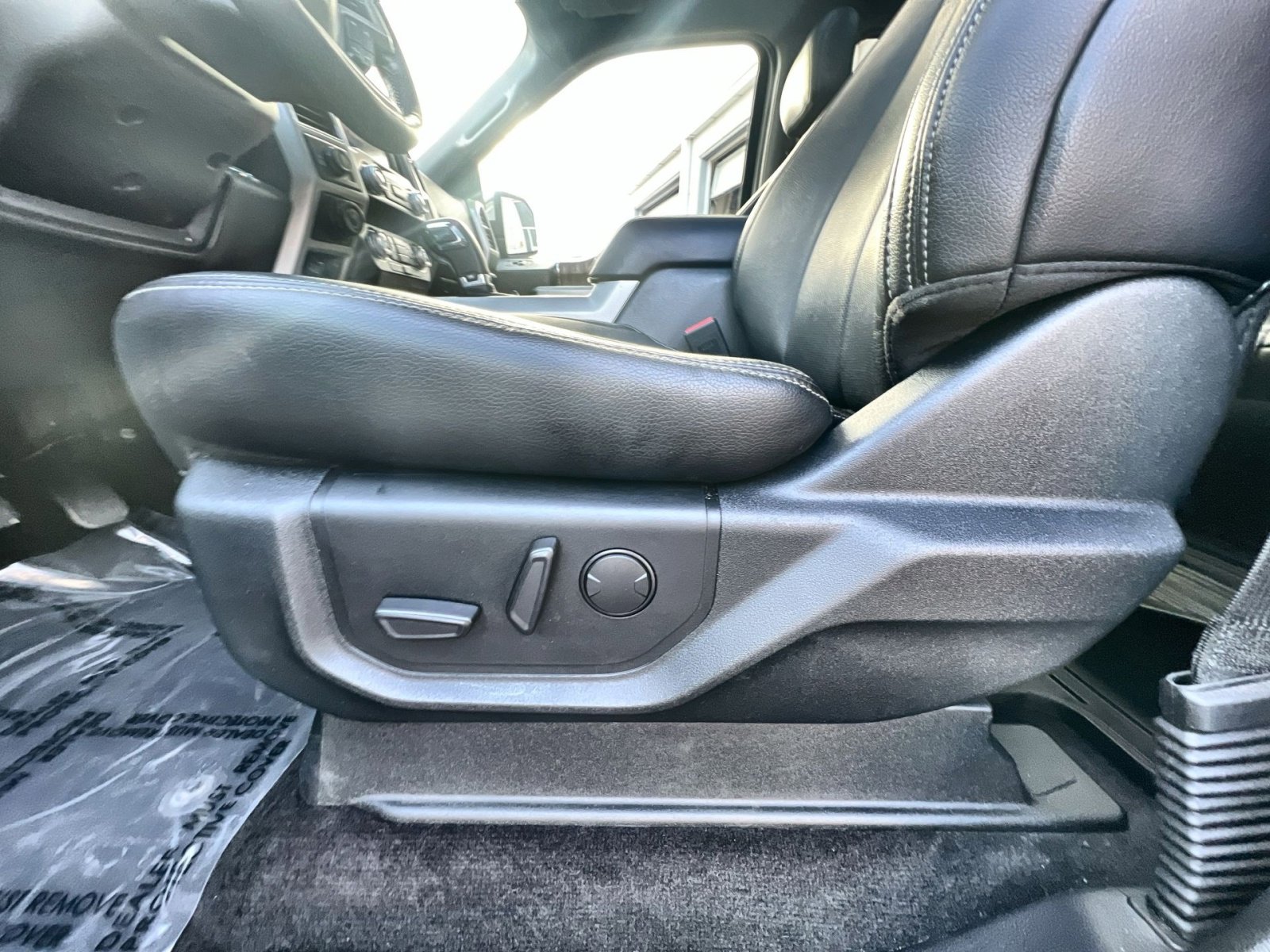 Used 2020 Ford F150 Lariat w/ Equipment Group 502A Luxury image 14