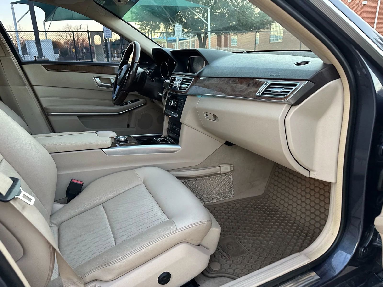 Used 2014 Mercedes-Benz E 350 Sedan w/ Premium 1 Package image 24