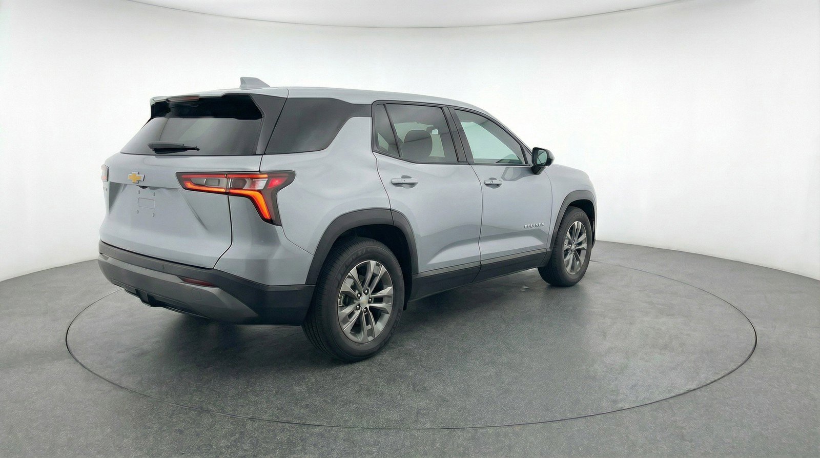 Used 2025 Chevrolet Equinox LT AWD/4WD image 9