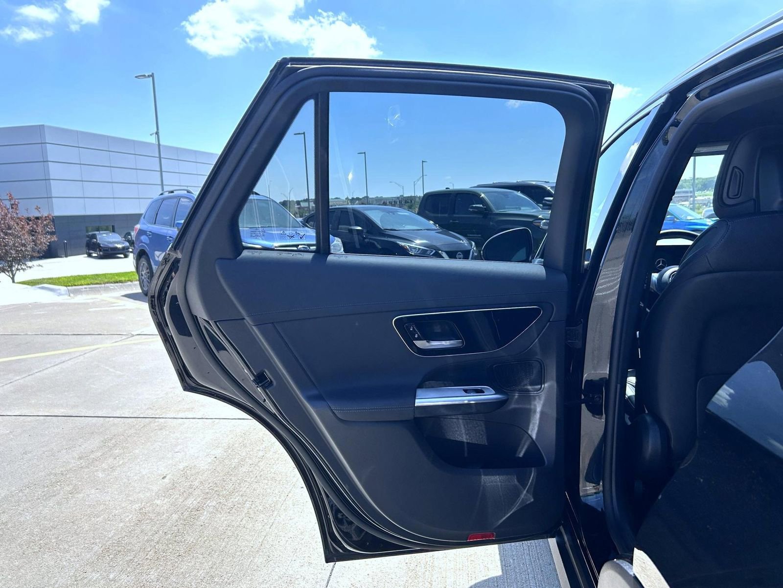 Used 2024 Mercedes-Benz GLC 300 4MATIC image 21