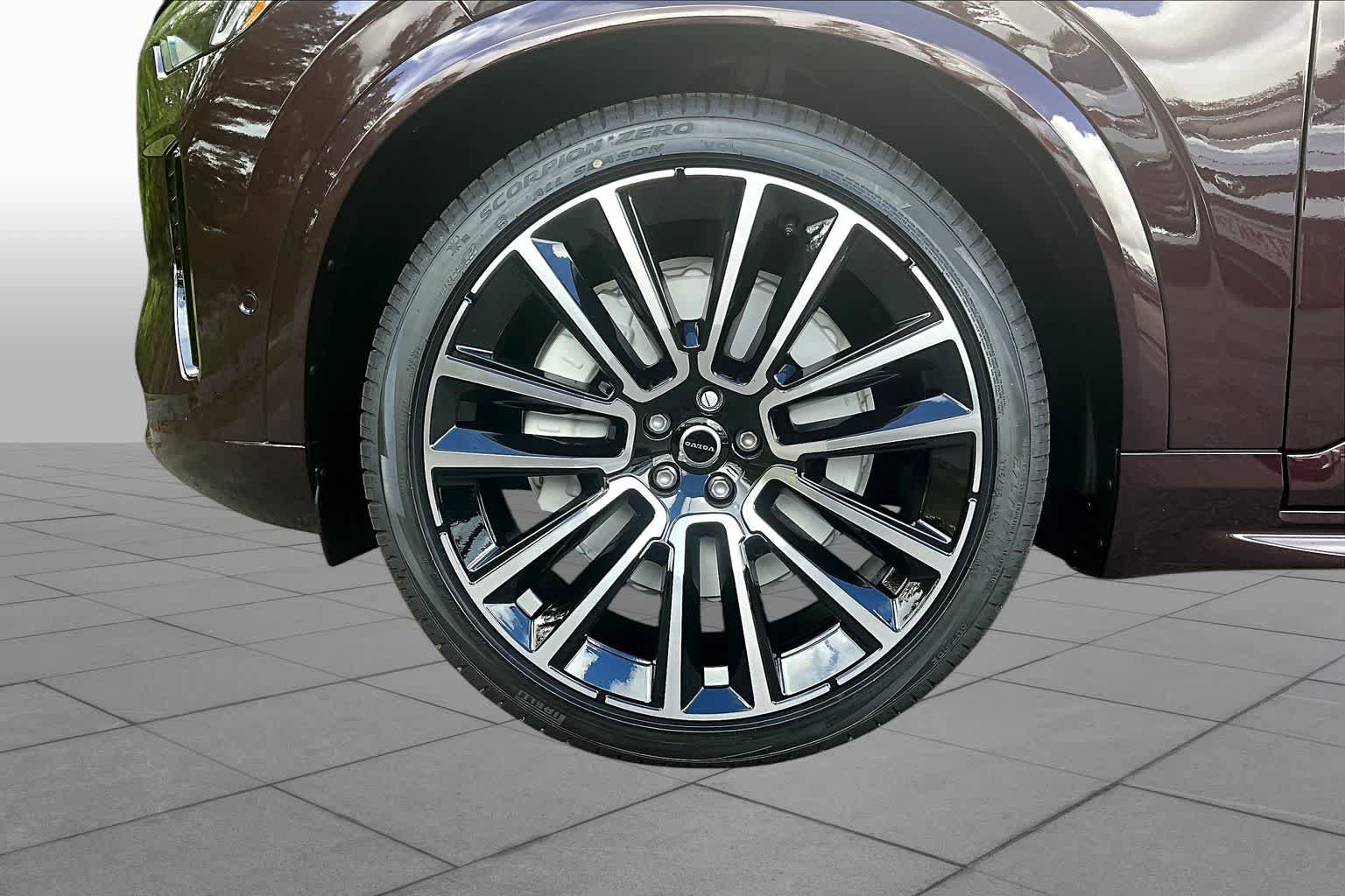 New 2026 Volvo XC90 B6 Ultra w/ Lounge Package AWD/4WD image 16