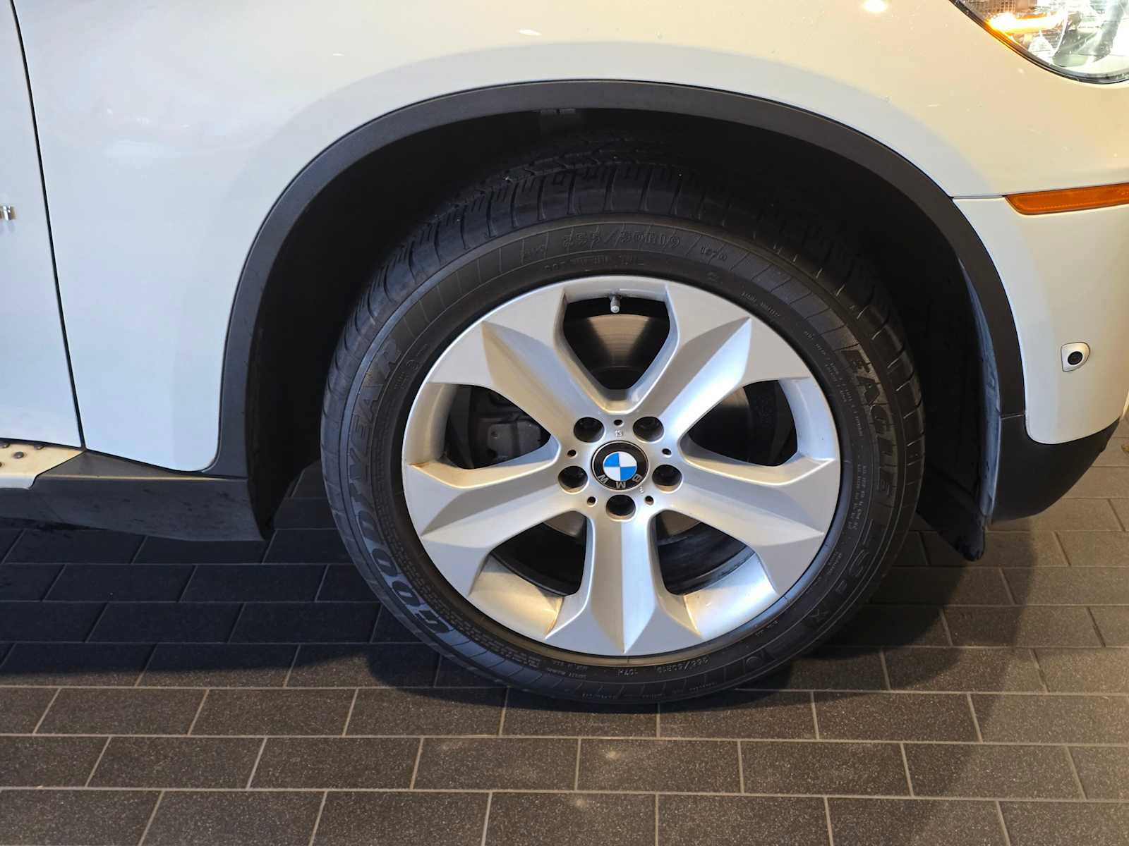 Used 2014 BMW X6 xDrive35i image 9