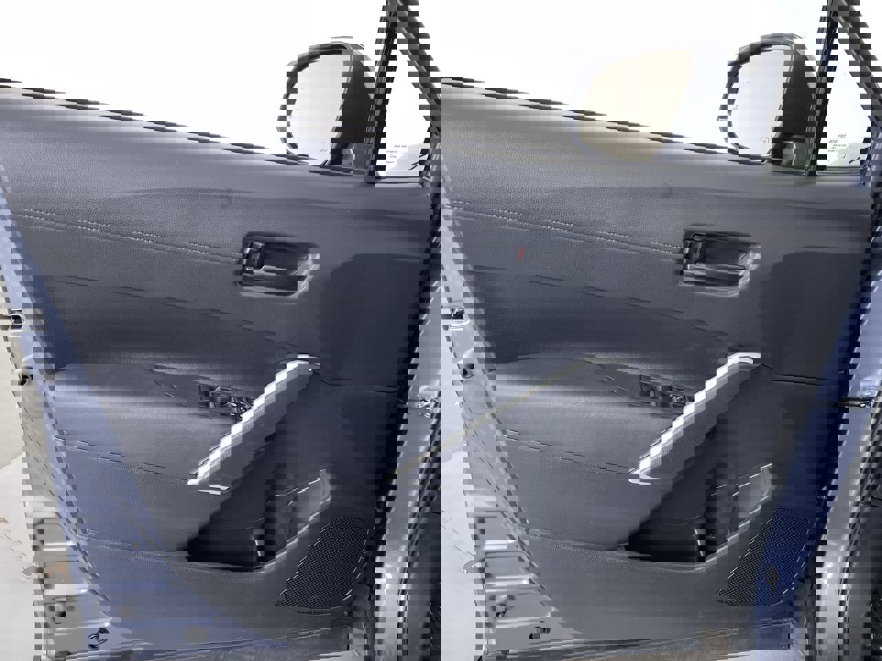 Used 2024 Toyota Corolla Cross LE image 10