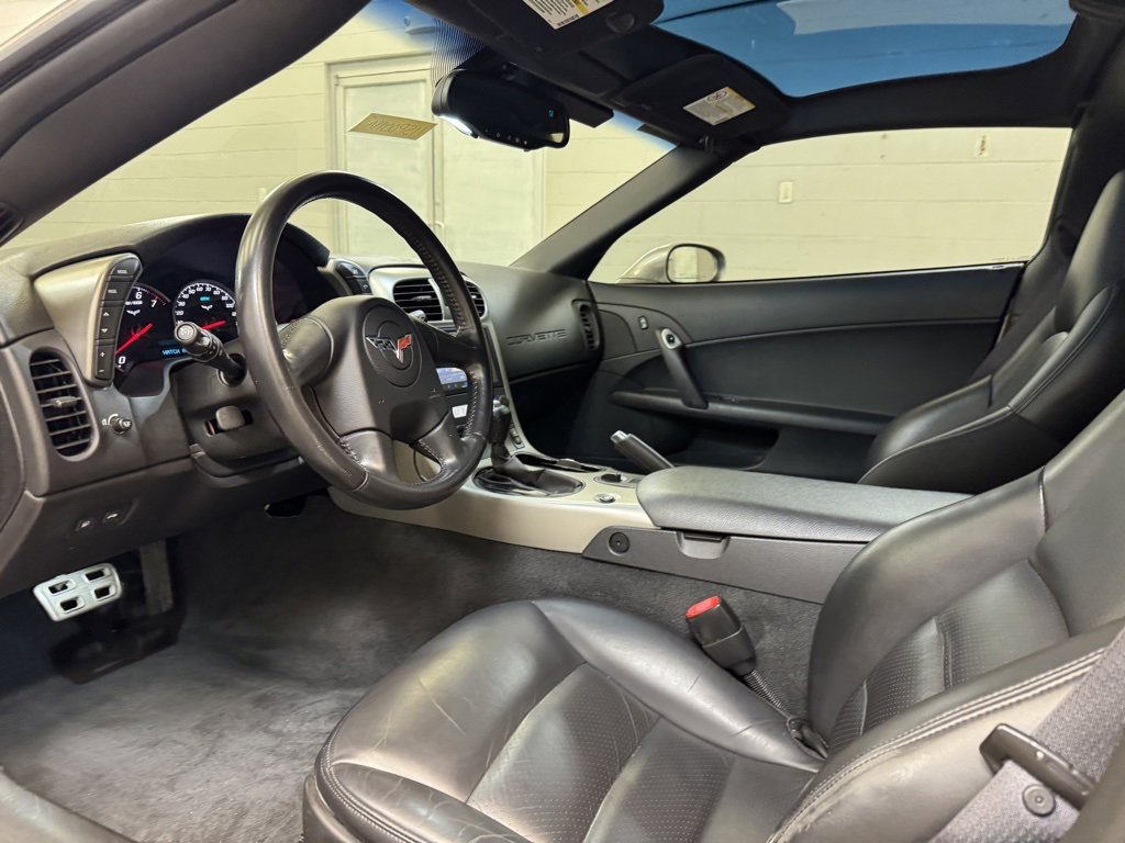 Used 2005 Chevrolet Corvette Base w/ Preferred Equipment Group image 13