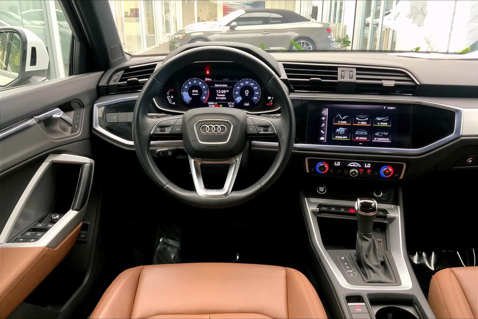 Used 2021 Audi Q3 2.0T Premium w/ Convenience Package AWD/4WD image 6