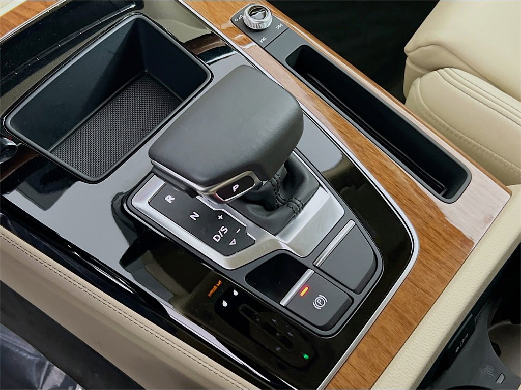 Used 2023 Audi Q5 2.0T Prestige w/ Prestige Package image 19