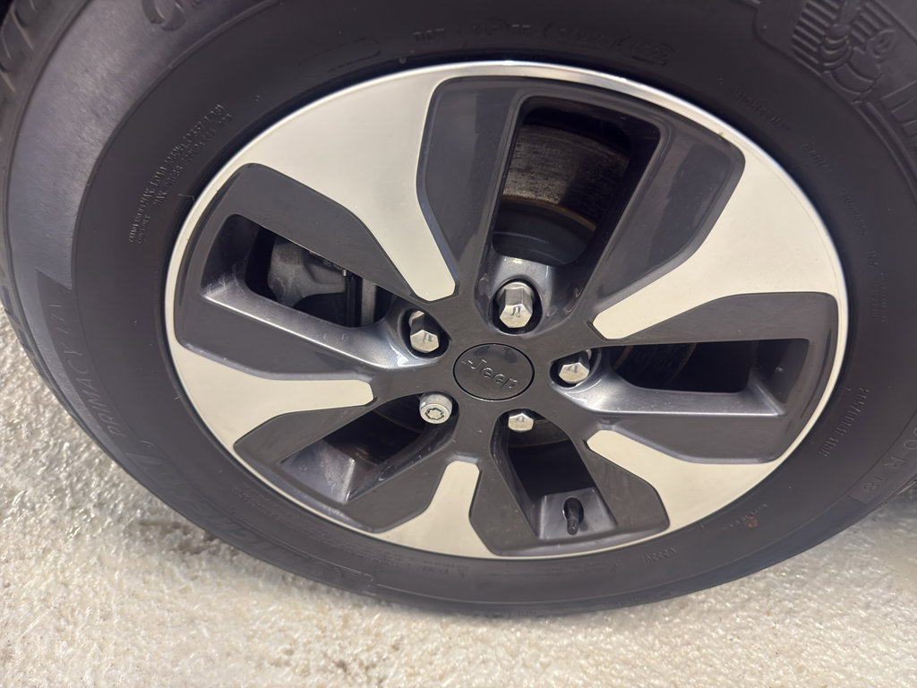 Used 2023 Jeep Grand Cherokee 4WD 4xe image 33