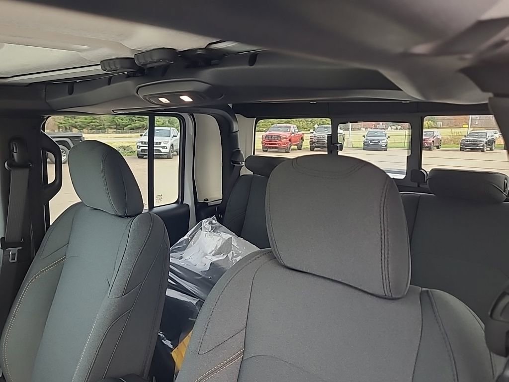 New 2026 Jeep Gladiator Willys image 21