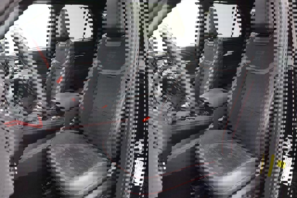 Used 2025 Ford Explorer ST image 18