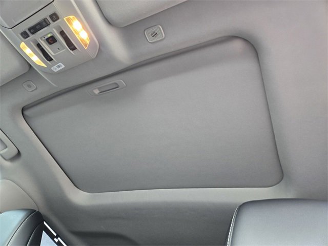 Certified 2024 Toyota Highlander XLE image 12