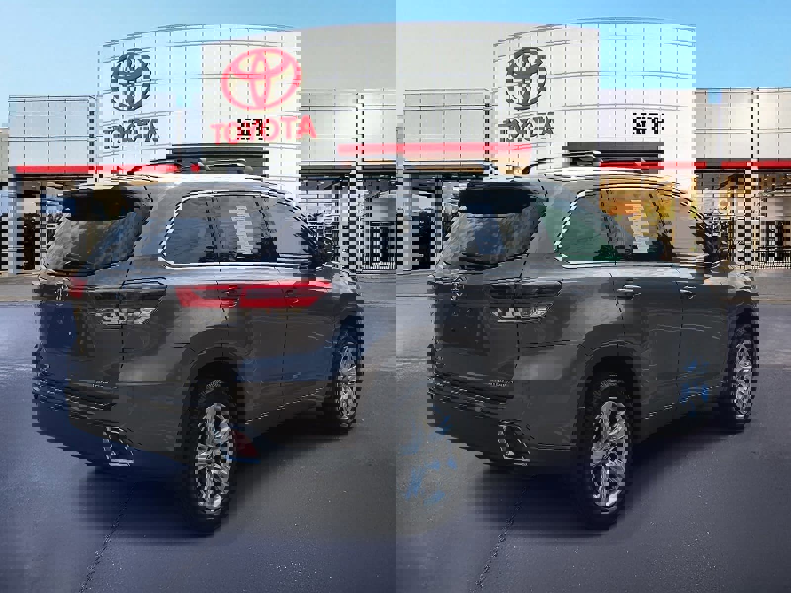 Used 2018 Toyota Highlander Limited image 5