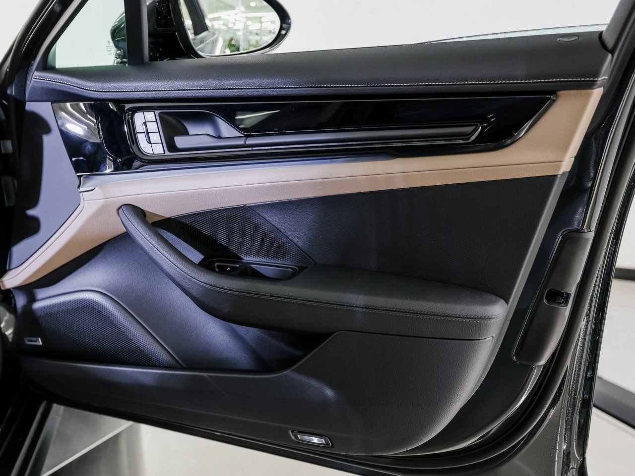 New 2026 Porsche Panamera 4 E-Hybrid AWD/4WD image 27