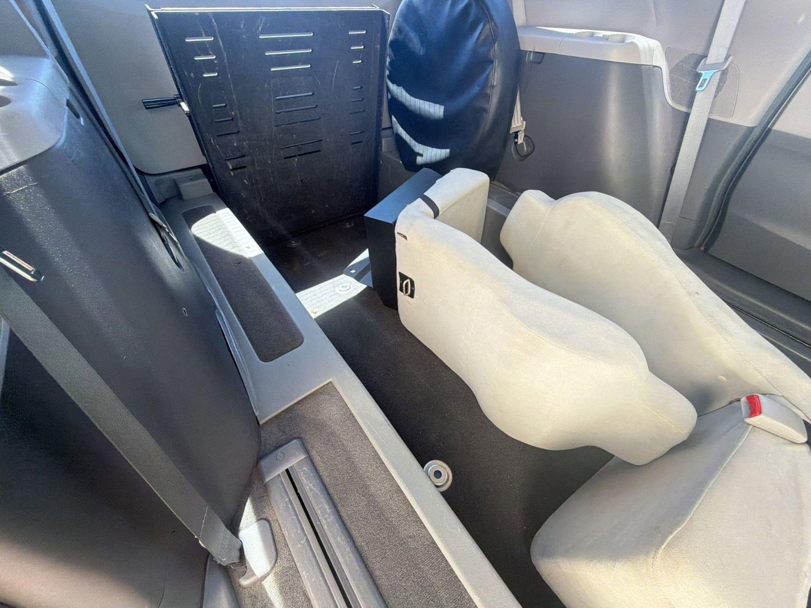 Used 2017 Toyota Sienna L FWD image 28