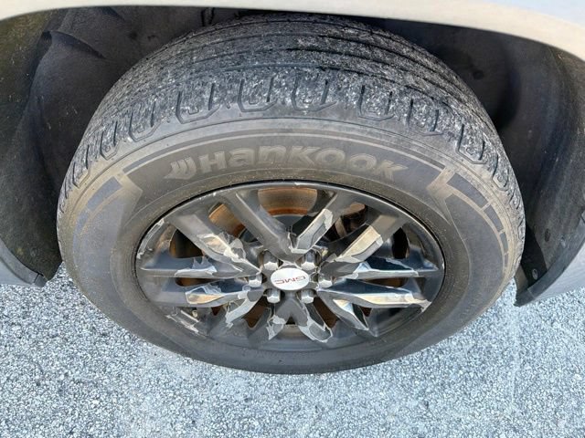 Used 2019 GMC Acadia SLT AWD/4WD image 14